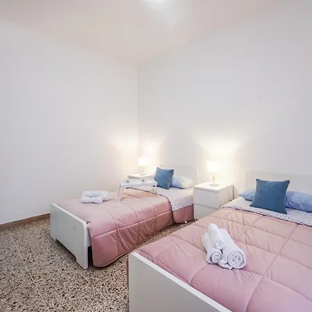 Smart Near Policlinico & Center Affittacamere