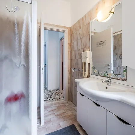 Smart Near Policlinico & Center